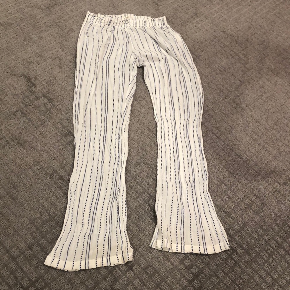 Soft Joie white and blue coverup pants